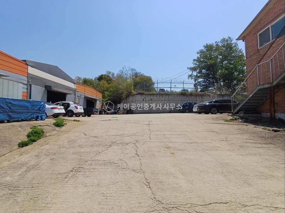 경기 김포시 대곶면 거물대리 통진ic2.5km, 연면적 406평+가설 약150평, 호이스트 다수, 대형차 진입 매매 매물번호 12004 사진 17