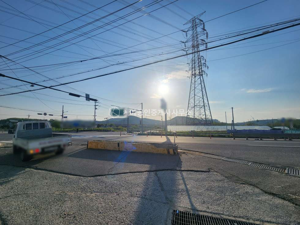 경기 파주시 파주읍 백석리 통일로 대로변 위치한 근생창고, 넓은 단독마당, 통일로 접, 월롱ic 2km, 수도권제2순환고속 i c 예정지 인근 매매 매물번호 12141 사진 13