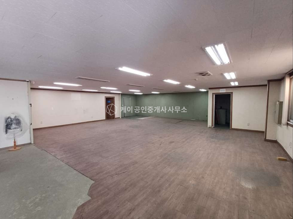인천 남동구 고잔동 대로변 코너 단독 공장, 대지 589평, 연면적 407평, 광고효과 높음, 단독마당 매매 매물번호 11873 사진 14