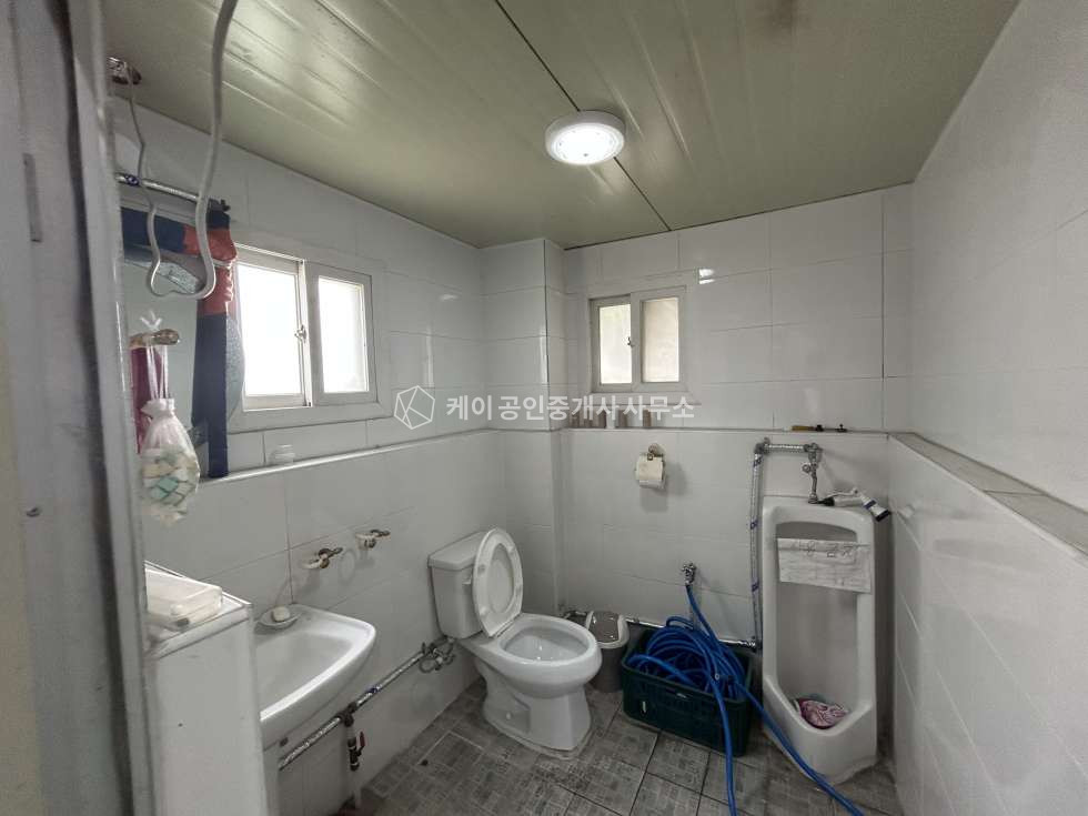 경기 김포시 통진읍 귀전리 가동 공장, 실사용면적 약 295평,층고 9.6m, 추레라o, 물류창고ok! 매매 매물번호 12171 사진 6