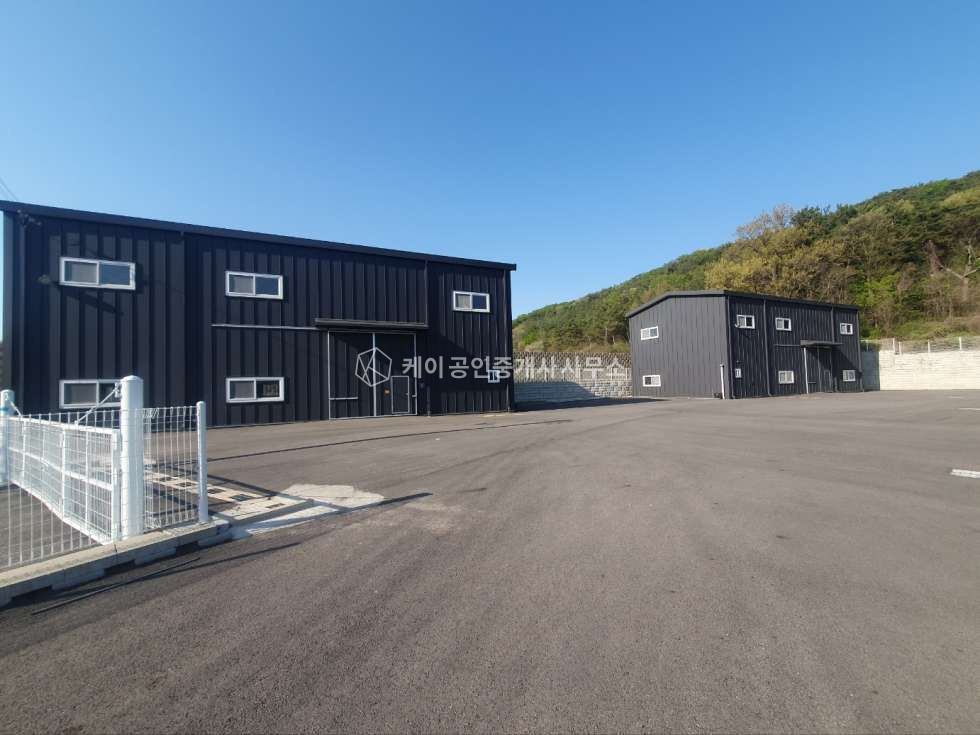 경기 김포시 대곶면 대벽리 2종근생, 신축 첫입주, 넓은 단독마당, 60평x2개동+30평, 즉시입주 가능 매매 매물번호 12020 사진 2