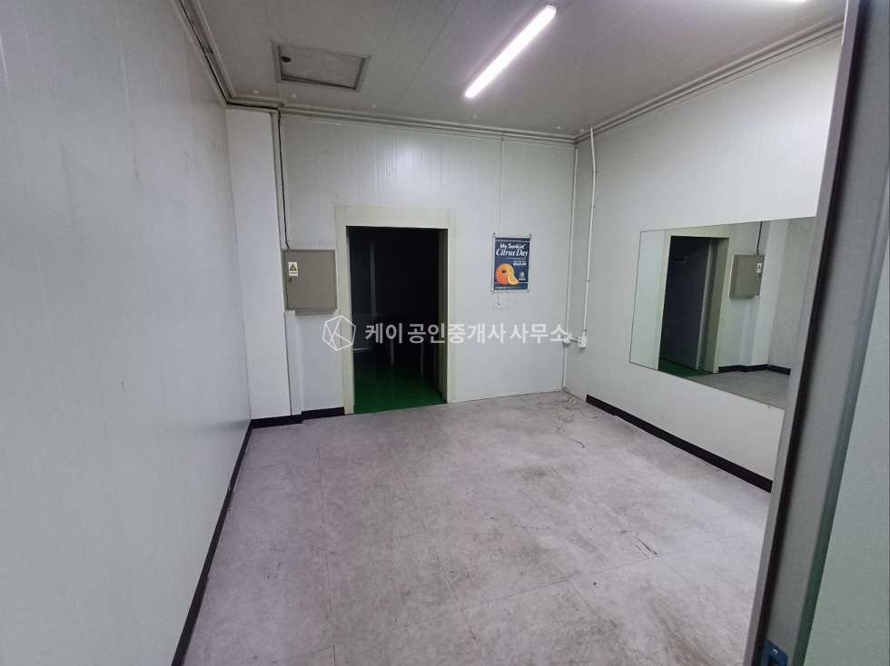 인천 서해구 가좌동 1동 무권리 냉장창고 550평, 냉장고 시설, 식품공장 과일창고 추천, 대형차 진입 가능 월세 매물번호 12185 사진 19