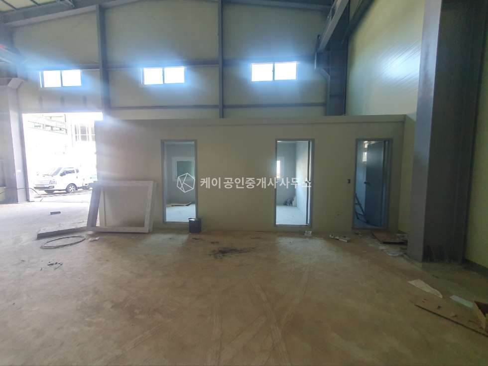 경기 김포시 양촌읍 학운리 공장 158평, 호이스트 5t, 내부사무공간o, 신축 첫입주, 공동마당 월세 매물번호 11579 사진 4