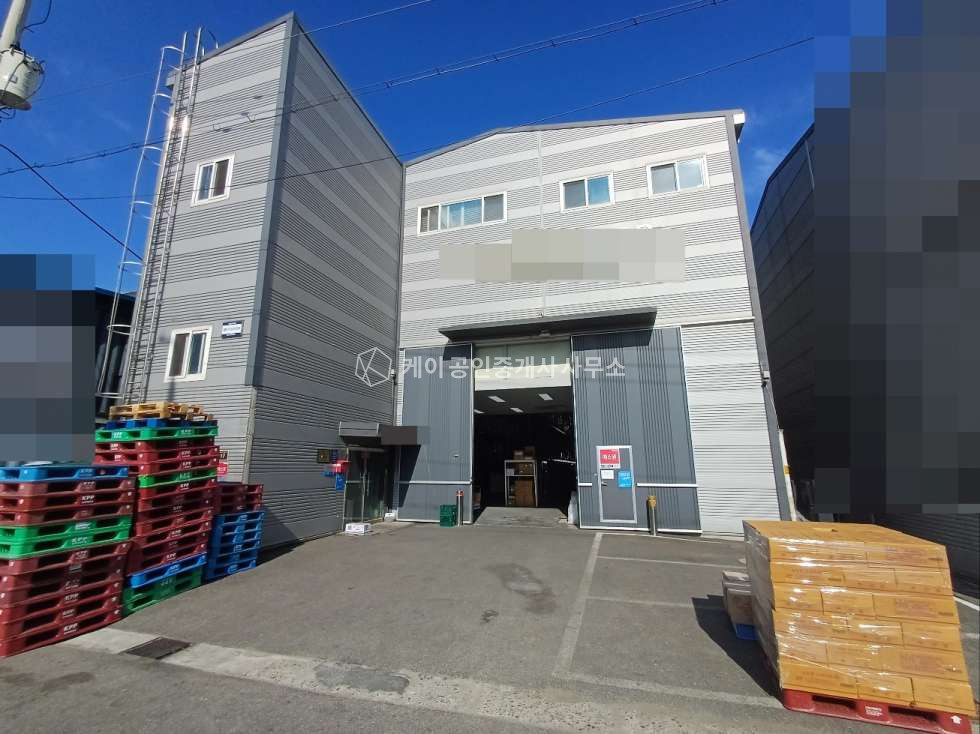 인천 서해구 원창동 1동 연면적 좋은 사옥형 공장창고, 대지 226p, 연면적 302p, 청라ic 5분거리, 5톤 진입 가능 매매 매물번호 12199 사진 1