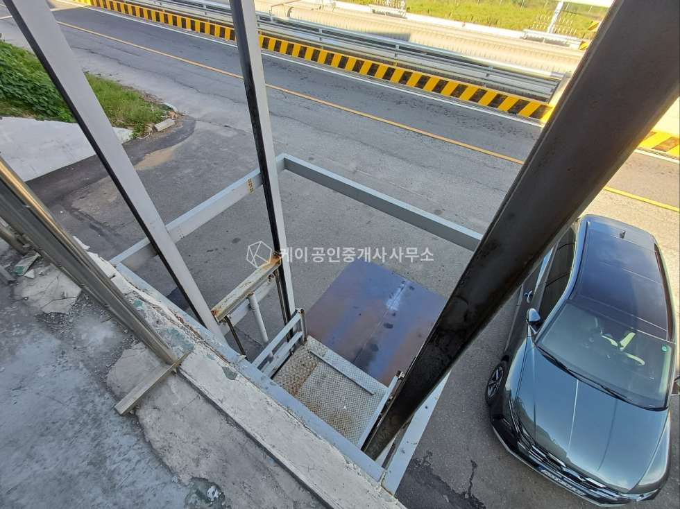 인천 서해구 원창동 1동 연면적 좋은 사옥형 공장창고, 대지 226p, 연면적 302p, 청라ic 5분거리, 5톤 진입 가능 매매 매물번호 12199 사진 8