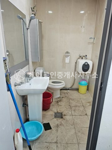 경기 시흥시 금이동 마당 넓은 제조업소, 대지 427p, 연면적 108p, 2층 사무실, 호이스트 2.8톤 매매 매물번호 12202 사진 17