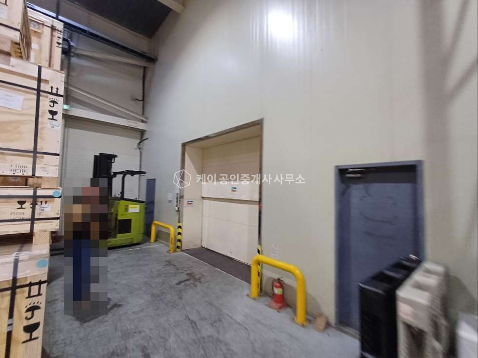 인천 영종구 운서동 화물창고동 영종도 자유무역지역 내 창고, 2층 200평, 평당 55000원, 관리비 별도 월세 매물번호 11946 사진 5