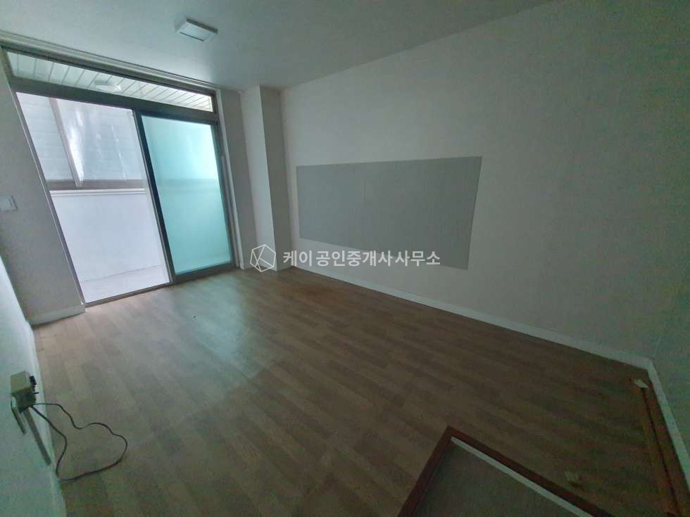 경기 김포시 대곶면 송마리 대형 단독 공장, 연면적 814평, 추레라o, 드넓은 마당,리모델링o 매매 매물번호 12212 사진 11