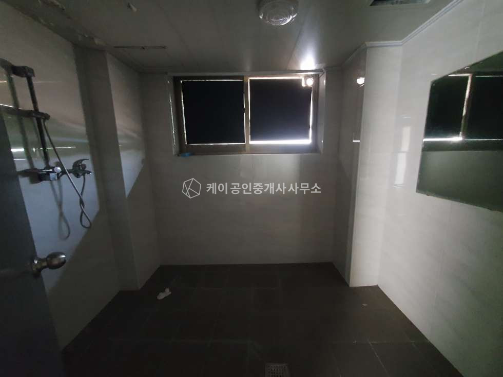 경기 김포시 대곶면 송마리 대형 단독 공장, 연면적 814평, 추레라o, 드넓은 마당,리모델링o 매매 매물번호 12212 사진 12