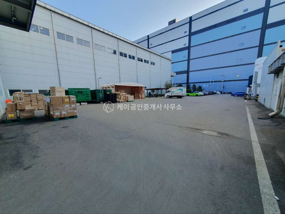 인천 서해구 원창동 남청라ic 5분, 사옥형단독공장, 연면적 2902평, 1850kw, 컨디션 굿! 매매 매물번호 11345 사진 19