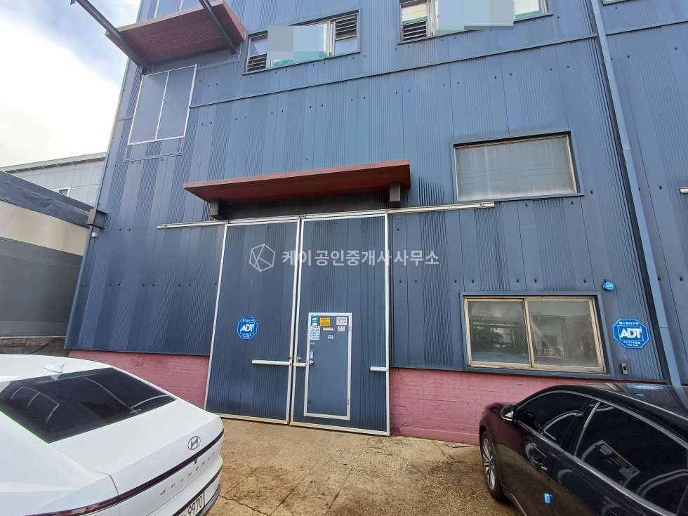 인천 서해구 경서동 임대면적 90평, 호이스트 2톤, 내부 사무실 10평, 인천서부산업단지 내 공장 월세 매물번호 12238 사진 2