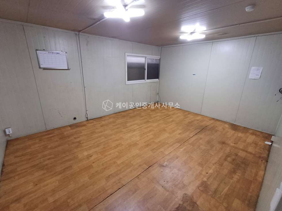 인천 서해구 경서동 임대면적 90평, 호이스트 2톤, 내부 사무실 10평, 인천서부산업단지 내 공장 월세 매물번호 12238 사진 11