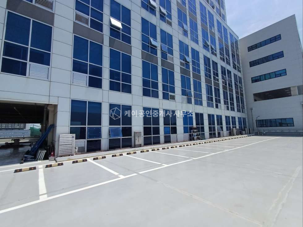 인천 서해구 가좌동 (급매)가좌동 지식산업센타 한층 전체, 8개호실, 전용면적 159평, 식품제조, 창고 추천 매매 매물번호 12201 사진 6
