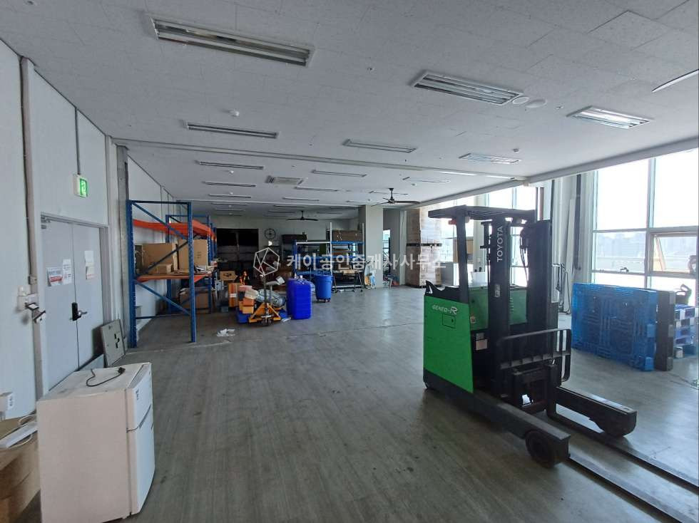 인천 서해구 가좌동 (급매)가좌동 지식산업센타 한층 전체, 8개호실, 전용면적 159평, 식품제조, 창고 추천 매매 매물번호 12201 사진 8