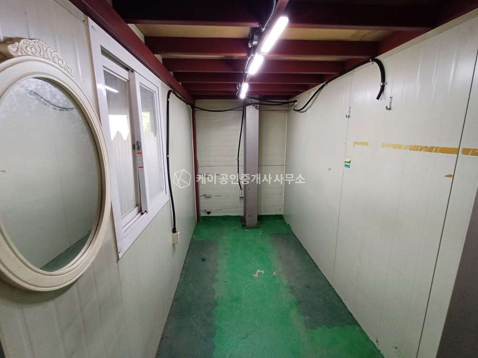경기 시흥시 미산동 지하철 신현역 인근 60평 공장, 창고, 호이스트 2톤, 제조업 등록 가능, 내부 사무실 월세 매물번호 12300 사진 8