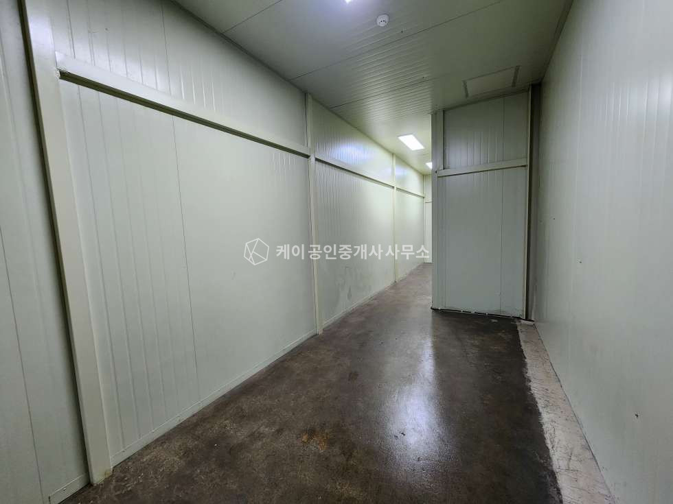 경기 파주시 조리읍 오산리 파주 신축급 대형공장, 대형물류창고, 연면적 1368평, 넓은 마당, 높은층고 15.2m, 40피트 츄레라 가능, 금촌ic 10분이내 월세 매물번호 11539 사진 25