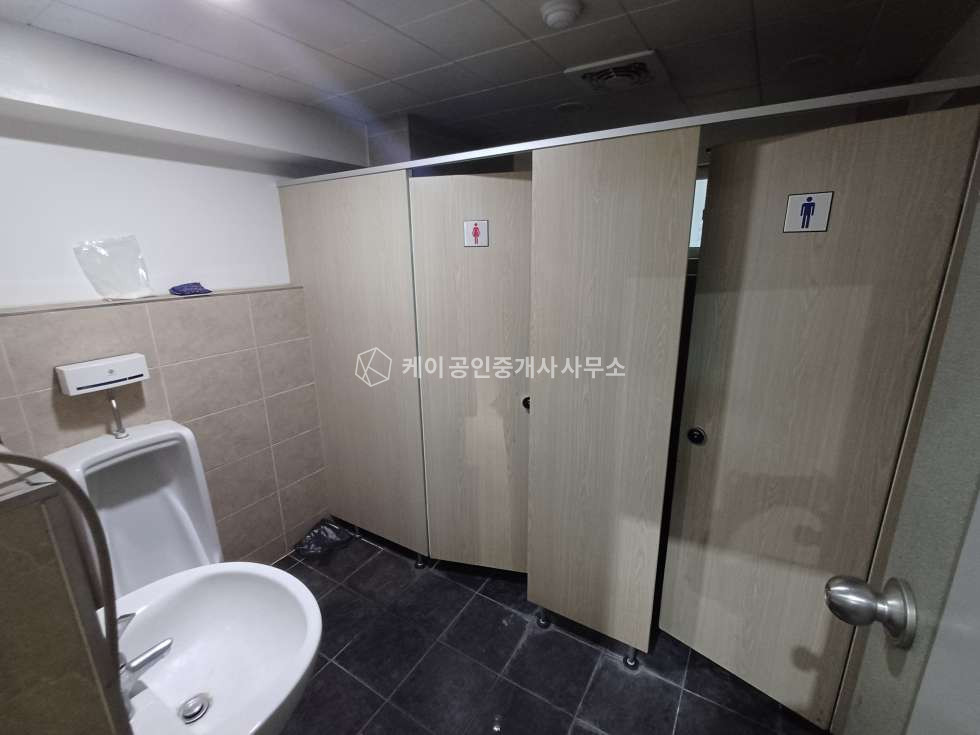 인천 서해구 석남동 깔끔한 1층 공장, 임대면적 106평, 층고 7m, 호이스트 3톤, 내부 철거가능(임대인부담) 월세 매물번호 12335 사진 8