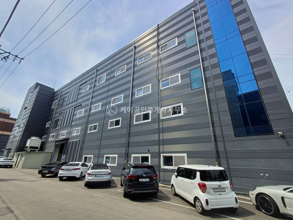 인천 서해구 석남동 1동 신축급 3층 공장, 대지 442p, 연 913p, 20m도로변 코너, 제종업, 창고, 업종제한 없음 매매 매물번호 12338 사진 3