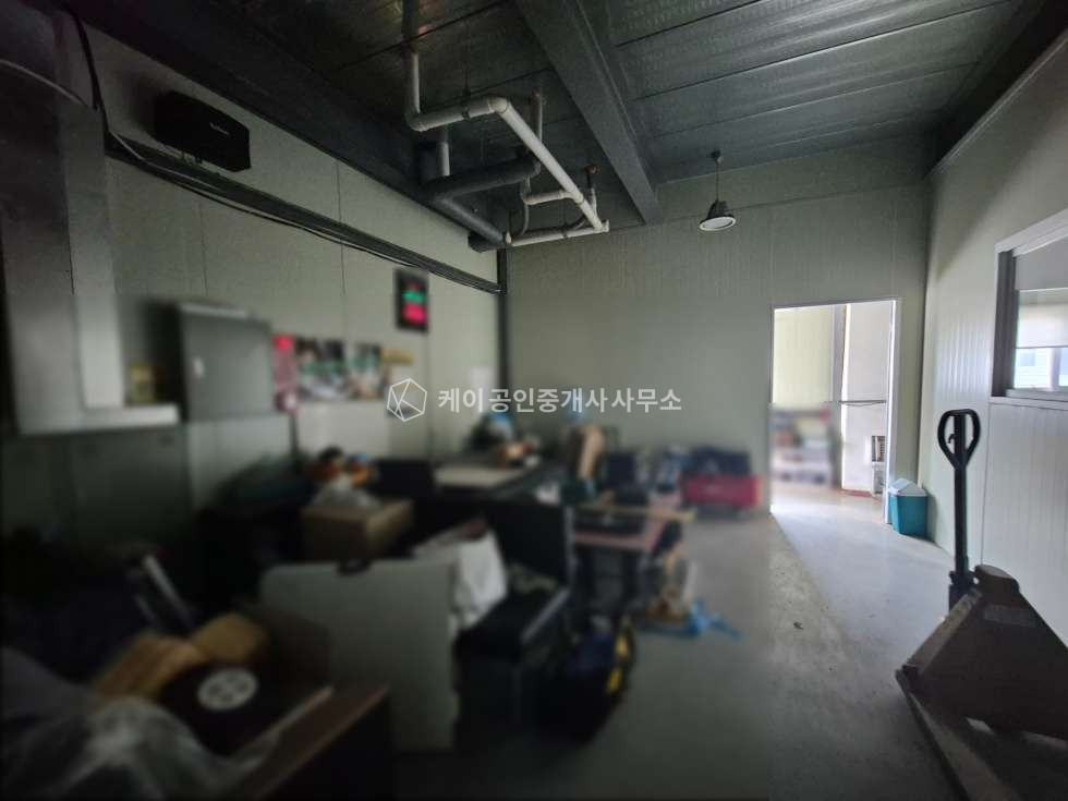 경기 고양일산서구 가좌동 주건축물1동 연135평 (60평+75평),2종제조, 단독마당, 5톤이하, 내부사무실,화장실 매매 매물번호 12344 사진 3