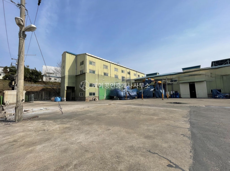 경기 화성효행구 정남면 신리 넓은 단독마당, 고전력, 대형차 진출입 원활, 호이스트 2기, 민원X 매매 매물번호 12350 사진 2