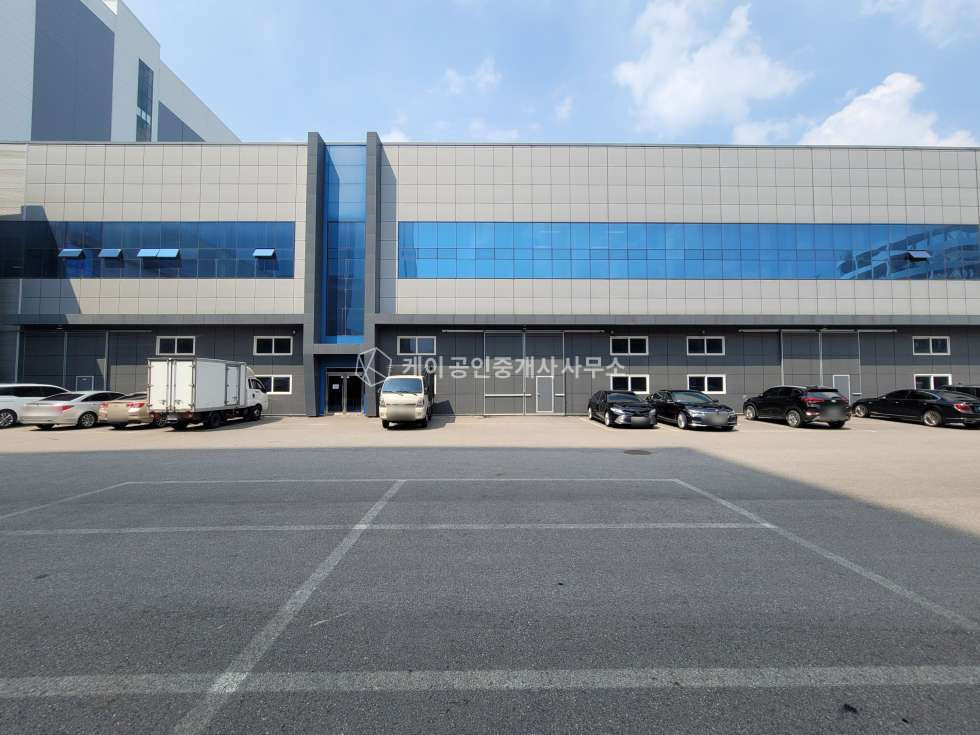 인천 서해구 원창동 1동 인천북항, 인천항 인근 , 사옥형 대형공장, 연 1068평, 고전력 990kw,, 호이스트, 화물리프트, 급매가 매매가능 월세 매물번호 11166 사진 9