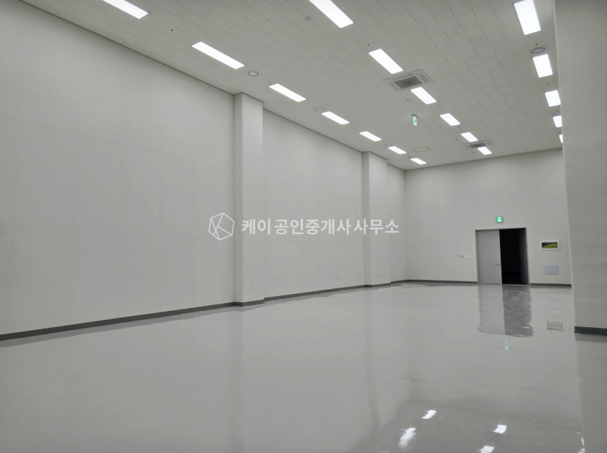 경기 고양덕양구 향동동 97평, 3.5톤화물차, 층고5.5m, 화물EV, 대중교통 좋음, 100평이상 가능 월세 매물번호 12030 사진 1
