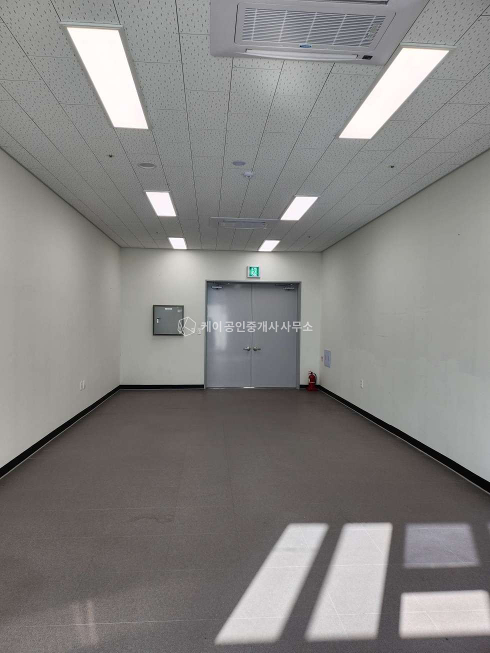 경기 김포시 구래동 김포한강듀클래스동 지식산업센터, 전용 14.5평, 다양한 평수 임대가능, 하늘정원 연결 월세 매물번호 11656 사진 2