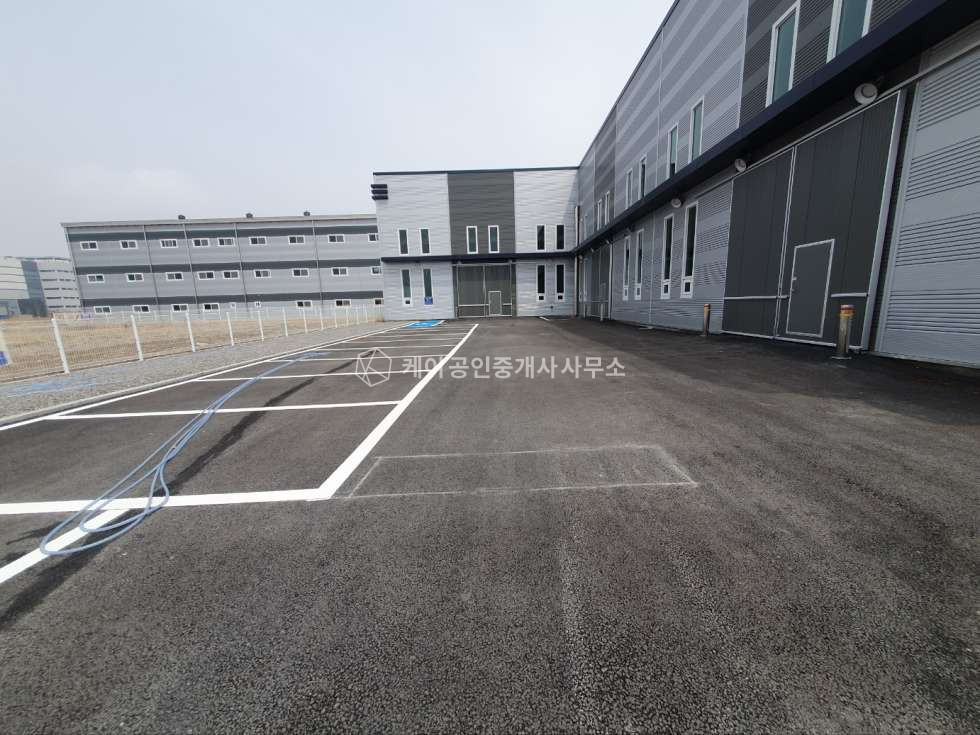 경기 김포시 양촌읍 학운리 2동 신축 단독공장, 546평,3동으로 분할임대 가능, 내부사무실o 월세 매물번호 11949 사진 11