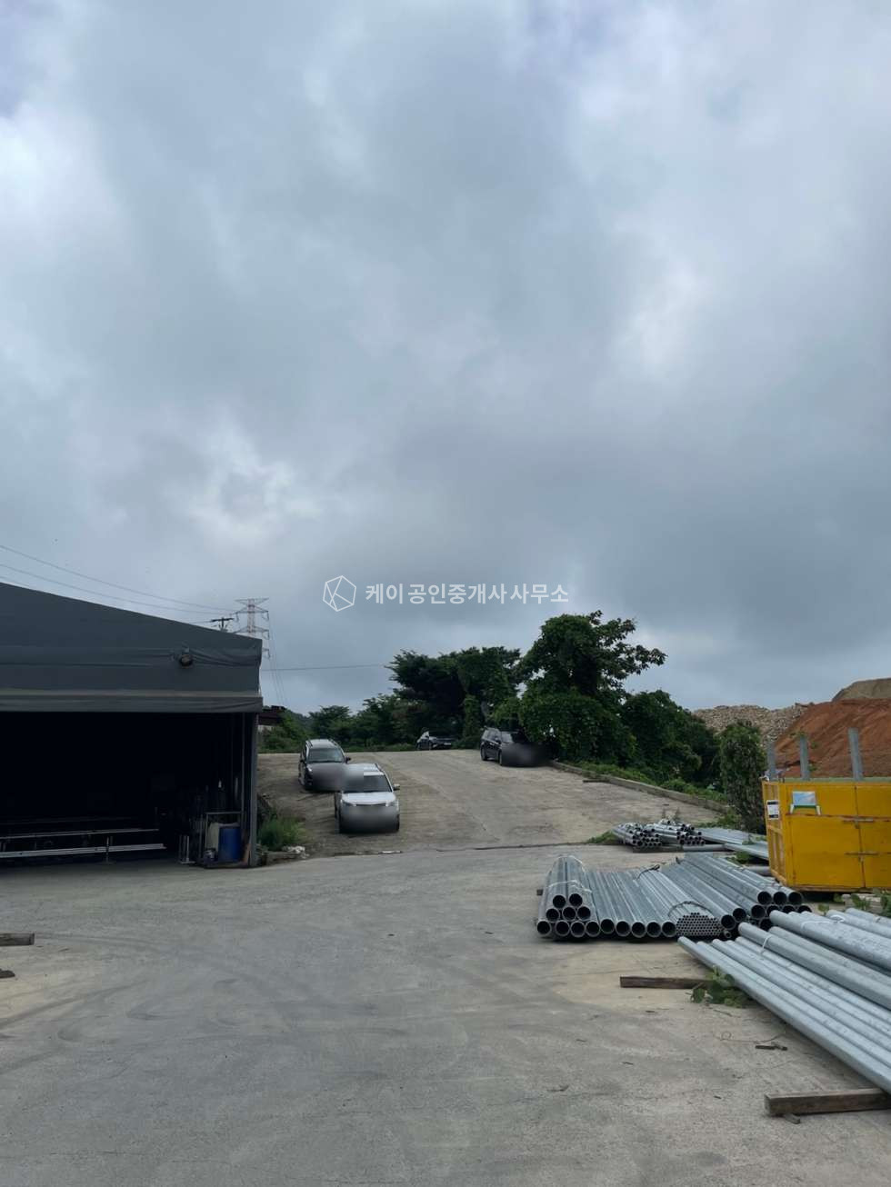 충남 당진시 정미면 천의리 충남 당진시 소재, 연면적 약 370평 공장, 넓은 단독마당, 호이스트, 전력 200kw, 사무동O, 기숙사O 월세 매물번호 12408 사진 4