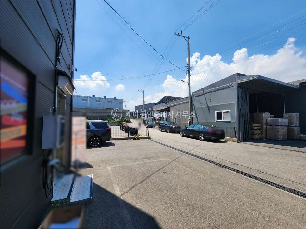경기 파주시 연다산동 자유로 문발ic 10분 이내, 연면적 120평 근생 통매매, 제조업 가능, 관리 잘 된 건물 통매매 매매 매물번호 12412 사진 5