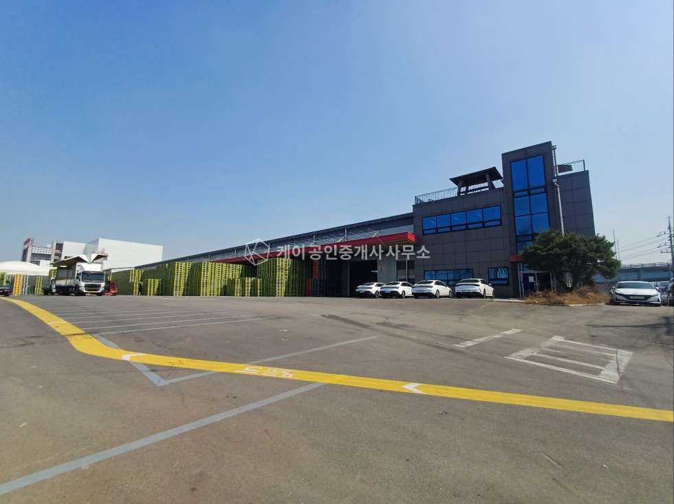 인천 서해구 석남동 연면적 1245평, 대형 물류창고사옥, 넓은 야드, 트레일러 충분 진입, 사무실 126평 매매 매물번호 11827 사진 1