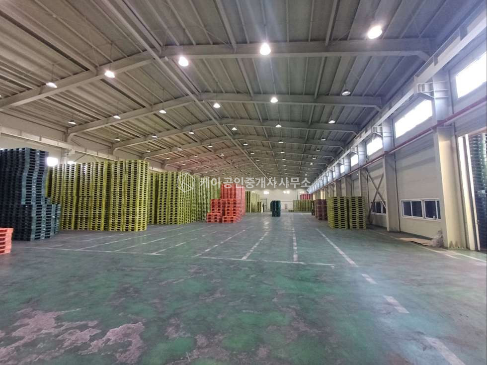 인천 서해구 석남동 연면적 1245평, 대형 물류창고사옥, 넓은 야드, 트레일러 충분 진입, 사무실 126평 매매 매물번호 11827 사진 6