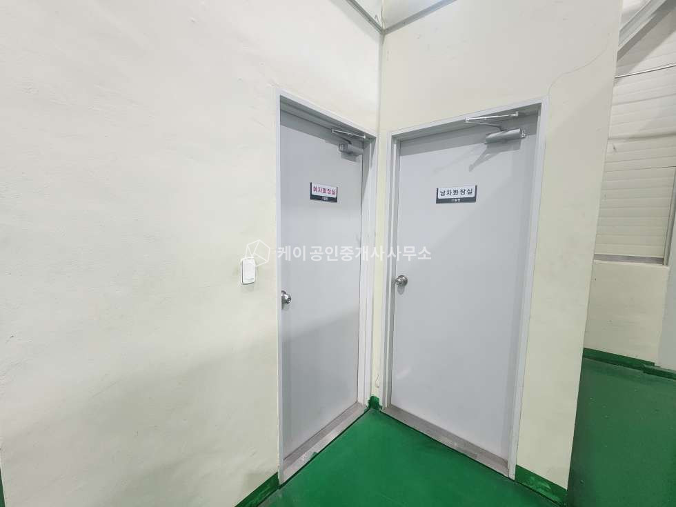 경기 김포시 양촌읍 학운리 공장 105평, 호이스트 3톤, 내부사무실, 내부 화장실, 즉시입주 가능 월세 매물번호 12425 사진 4