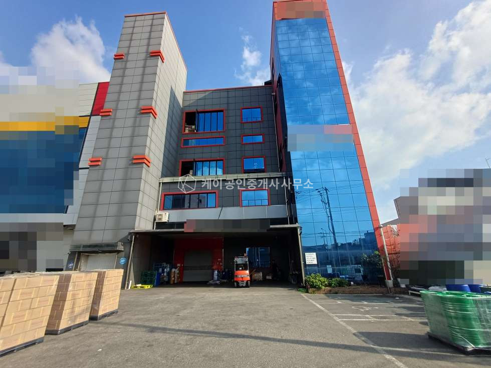 인천 서해구 가좌동 연면적 넓은 단독 화장품 제조 공장, 대지 657평, 연 2,112평, 옥상주차장 매매 매물번호 12496 사진 2