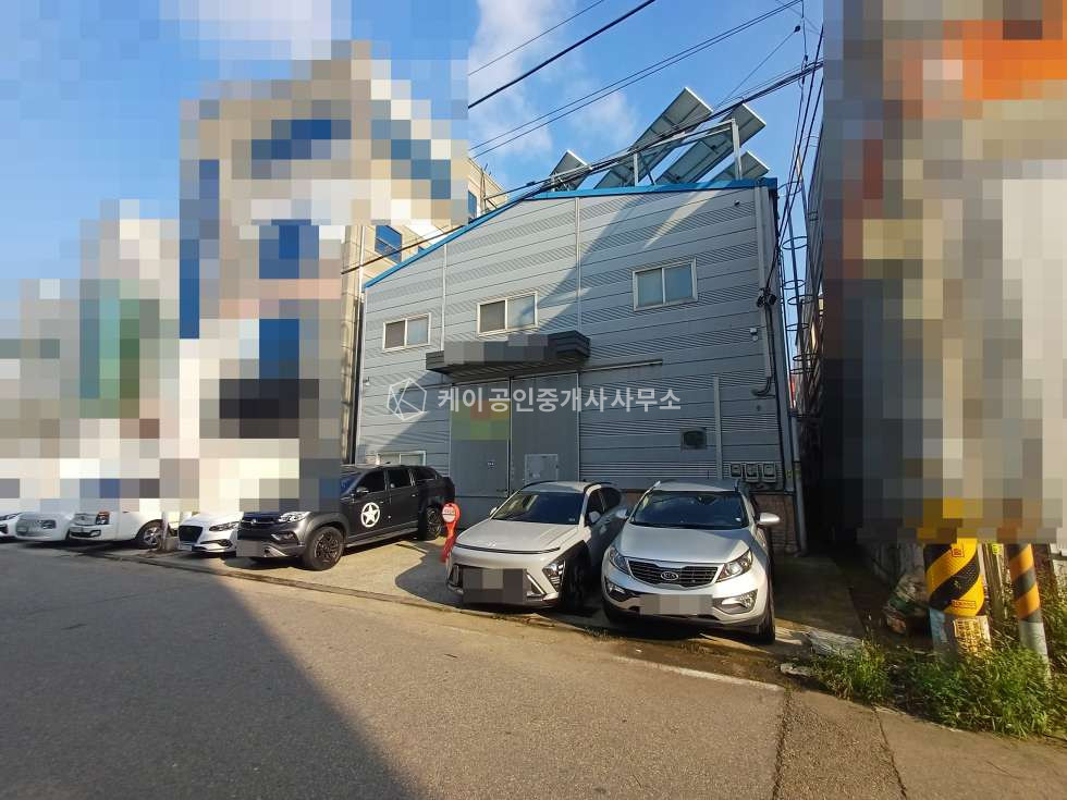 인천 서해구 가좌동 신우정밀동 실속형 소형 단독 공장, 대지 140평, 연 121평, 호이스트 2.8톤, 내부 사무실 매매 매물번호 12499 사진 2