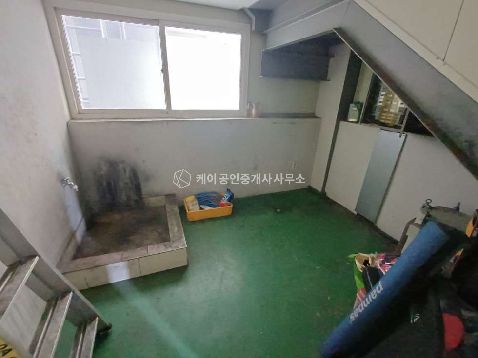 인천 서해구 가좌동 신우정밀동 실속형 소형 단독 공장, 대지 140평, 연 121평, 호이스트 2.8톤, 내부 사무실 매매 매물번호 12499 사진 7