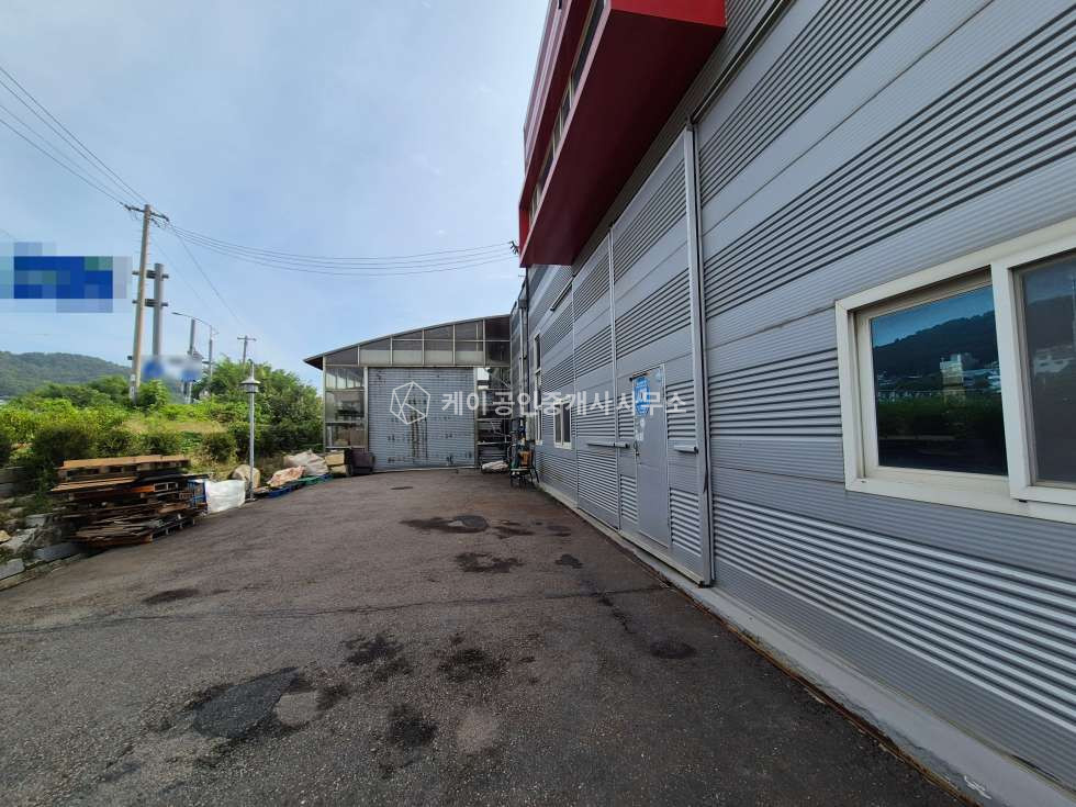 경기 고양일산서구 구산동 1동 약400평+가설, 공장, 전차량진입가능,각층접안, 주차공간넉넉, 내부화장실/사무실,자유로진입최상 매매 매물번호 12500 사진 7
