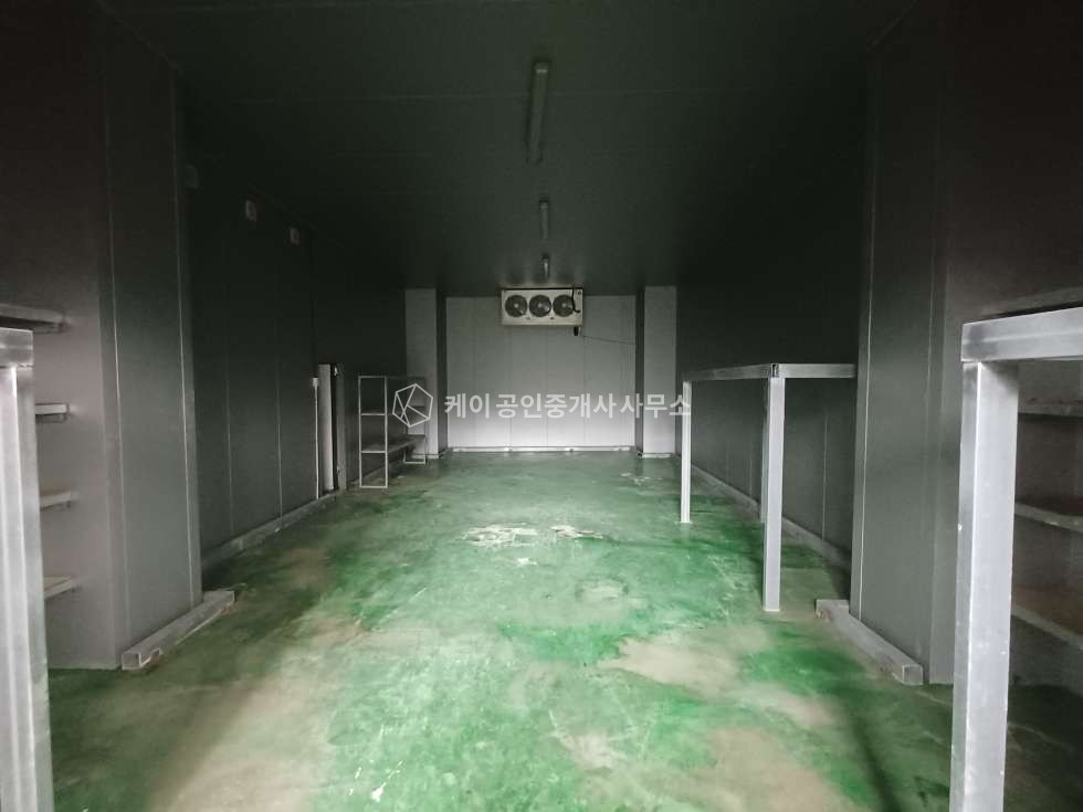 인천 서해구 가좌동 1동 무권리 식품 공장, 임대면적 150평, 냉장냉동고 5대, 내부 사무실 월세 매물번호 12513 사진 6