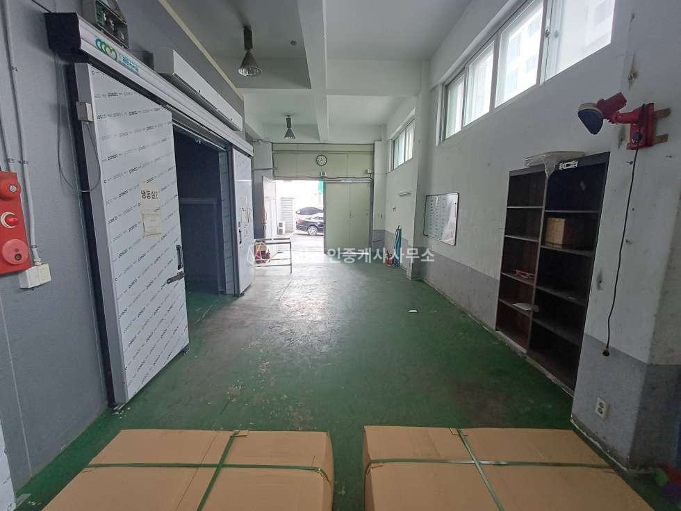 인천 서해구 가좌동 1동 무권리 식품 공장, 임대면적 150평, 냉장냉동고 5대, 내부 사무실 월세 매물번호 12513 사진 11