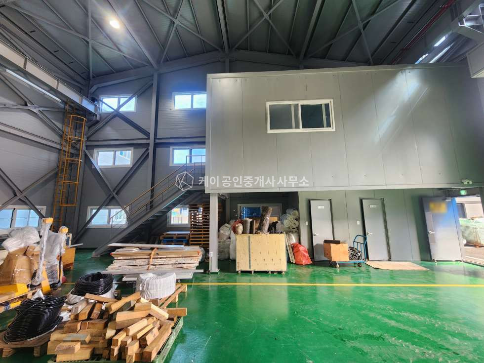 경기 김포시 양촌읍 학운리 공장 156평+사무실 12평, 호이스트 5톤, 산단내 신축 공장, 공동마당 월세 매물번호 12525 사진 3