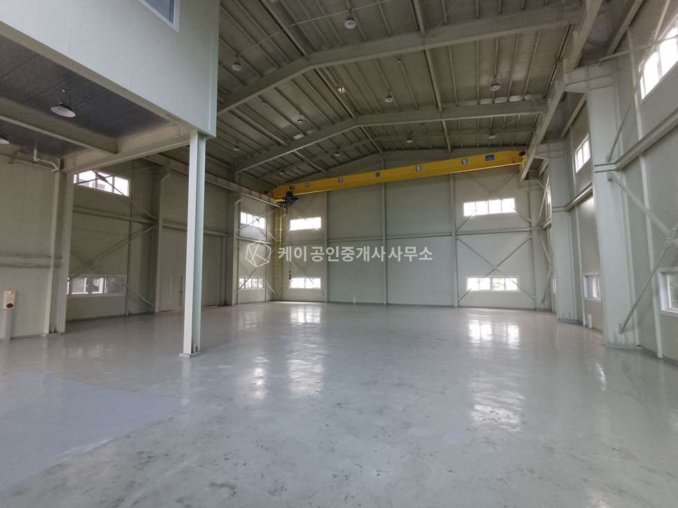 인천 서해구 청라동 G동 신축급 공장, 1층 164평+2층 25평, 대형 공용마당, 40피트 츄레라, 호이스트 5톤 월세 매물번호 12517 사진 4