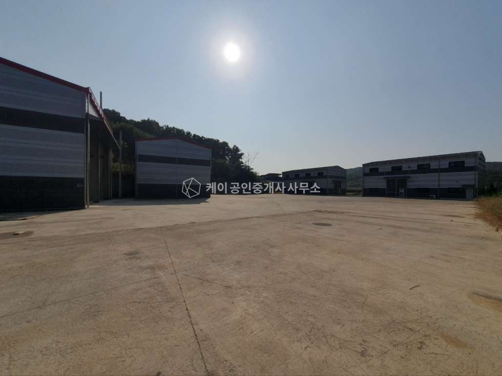 경기 김포시 통진읍 옹정리 초특대형 단독마당, 추레라 회차가능, 야적장등 신축급 월세 매물번호 11338 사진 1