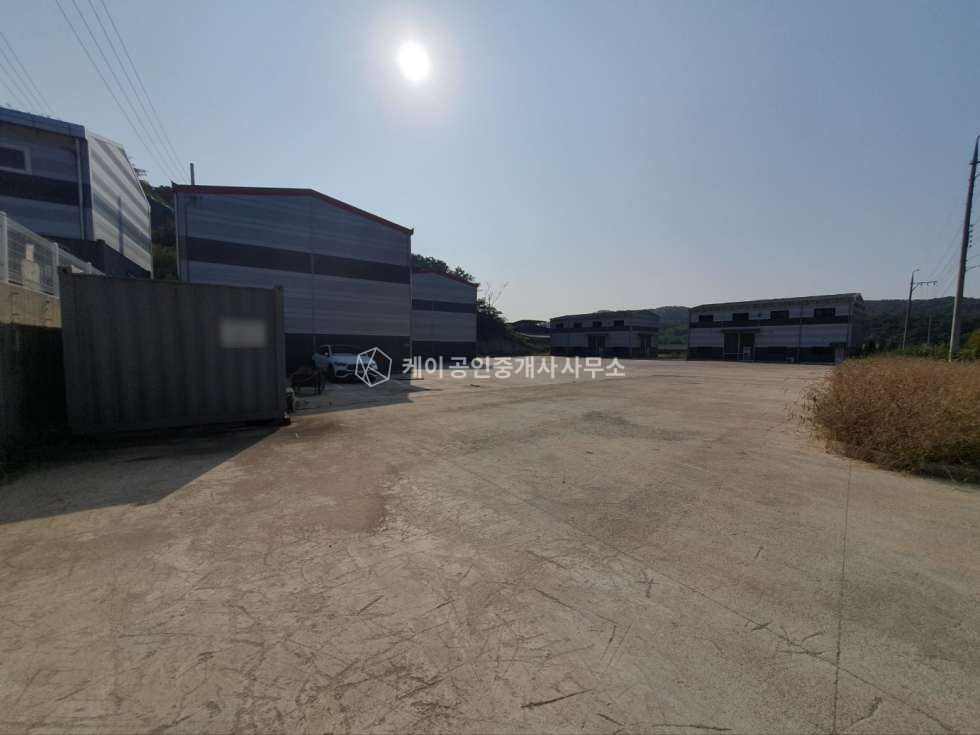 경기 김포시 통진읍 옹정리 초특대형 단독마당, 추레라 회차가능, 야적장등 신축급 월세 매물번호 11338 사진 6