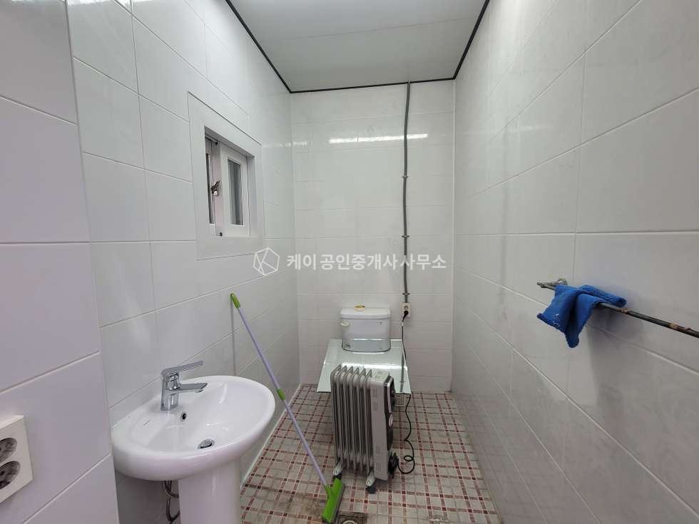 경기 파주시 파주읍 봉암리 파주 100평 1개동, 2종근생, 월롱ic5분이내, 파주역앞 도보5분이내, 40피트츄레라가능, 4차선도로접, 광고노출효과 굿 월세 매물번호 11007 사진 7