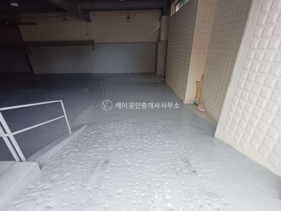 경기 시흥시 방산동 임대면적 161평, 신천ic 인근, 공장 등록 가능, 내부 차량 진입 가능 월세 매물번호 12540 사진 6