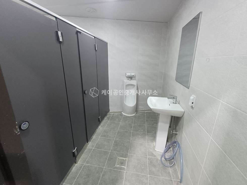 경기 시흥시 방산동 임대면적 161평, 신천ic 인근, 공장 등록 가능, 내부 차량 진입 가능 월세 매물번호 12540 사진 9