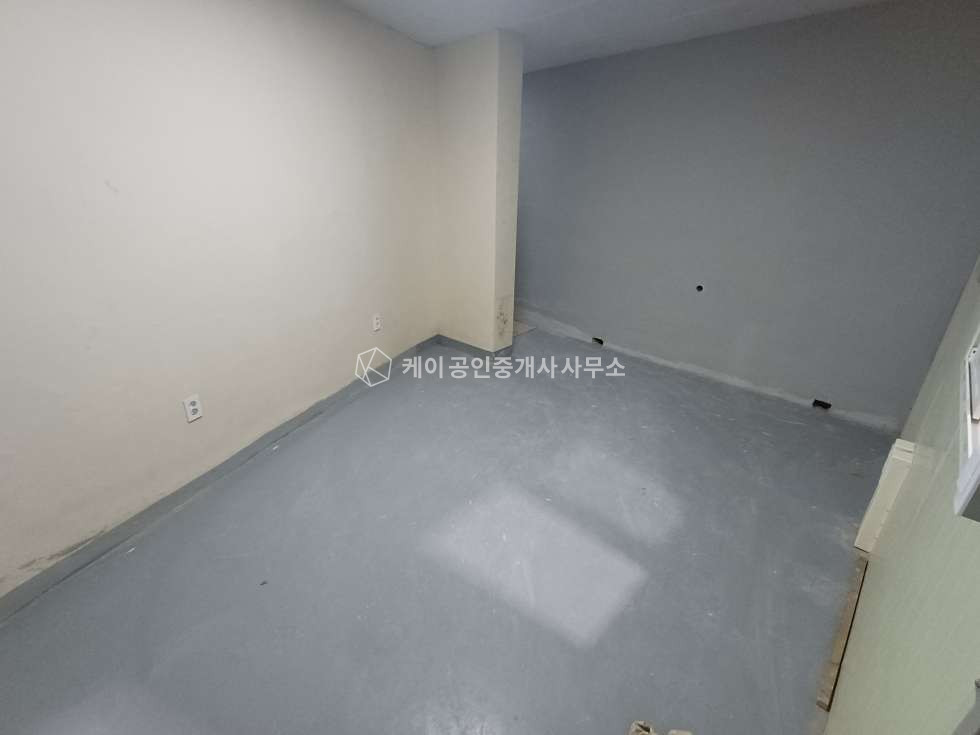 경기 시흥시 방산동 임대면적 161평, 신천ic 인근, 공장 등록 가능, 내부 차량 진입 가능 월세 매물번호 12540 사진 10