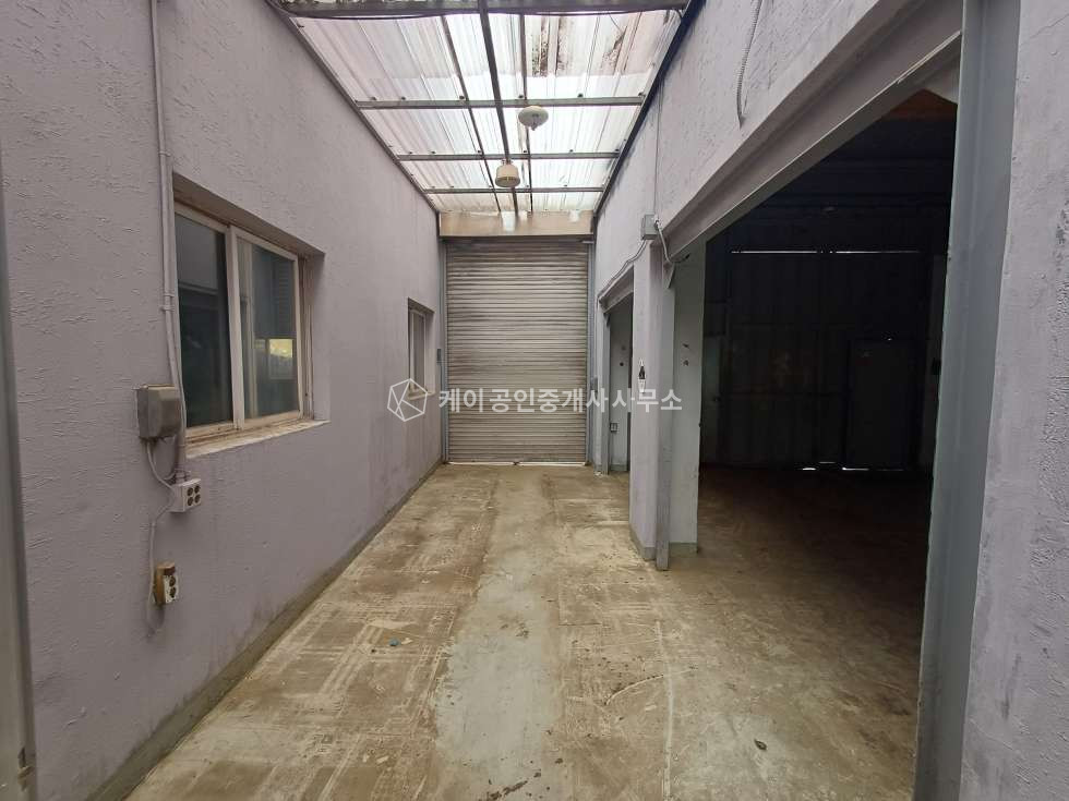 경기 시흥시 안현동 신천ic 차량 10분, 1층 약 120평+2층 60평, 대형차 진입 원활 월세 매물번호 12541 사진 8