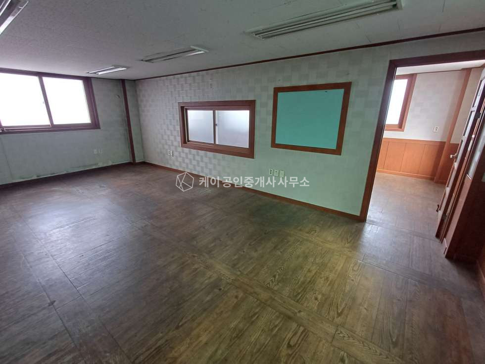 경기 시흥시 안현동 신천ic 차량 10분, 1층 약 120평+2층 60평, 대형차 진입 원활 월세 매물번호 12541 사진 19