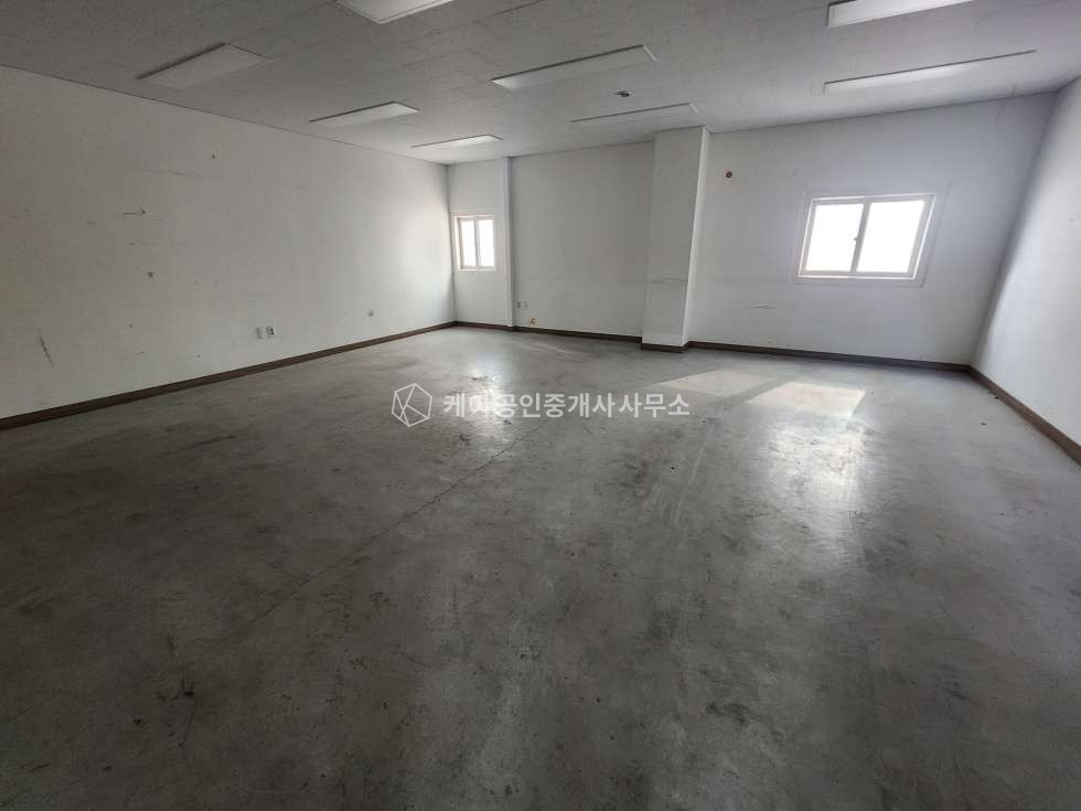 경기 김포시 양촌읍 학운리 1동 창고시설, 내부 파레트렉, 화물승강기 5톤 2대, 즉시입주 가능 월세 매물번호 11714 사진 13